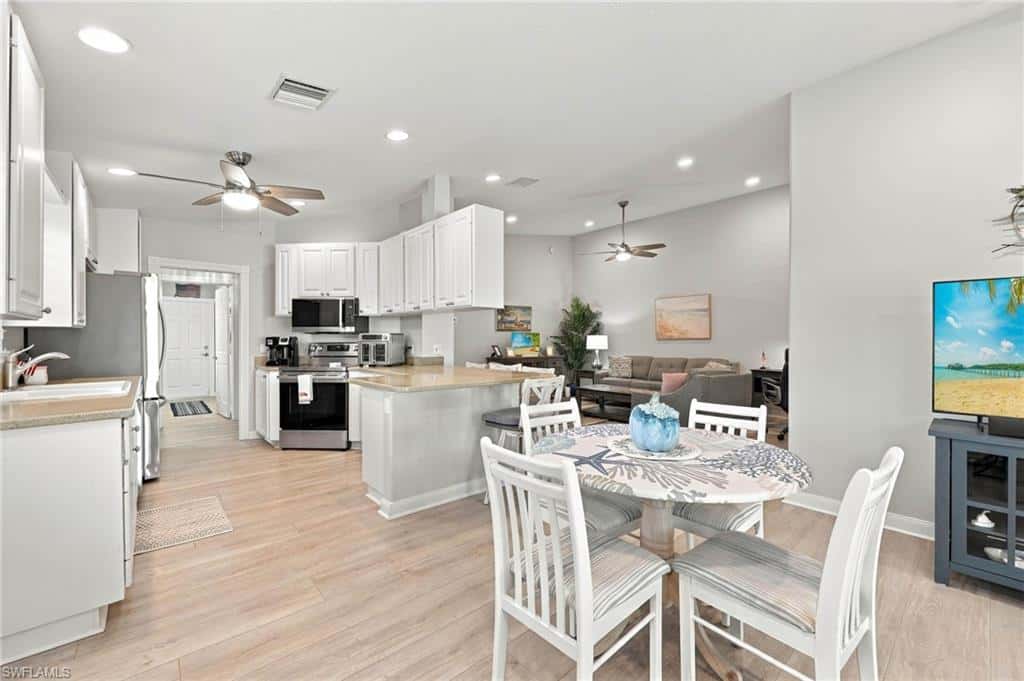 8181 Xenia Ln, Naples, photo 7