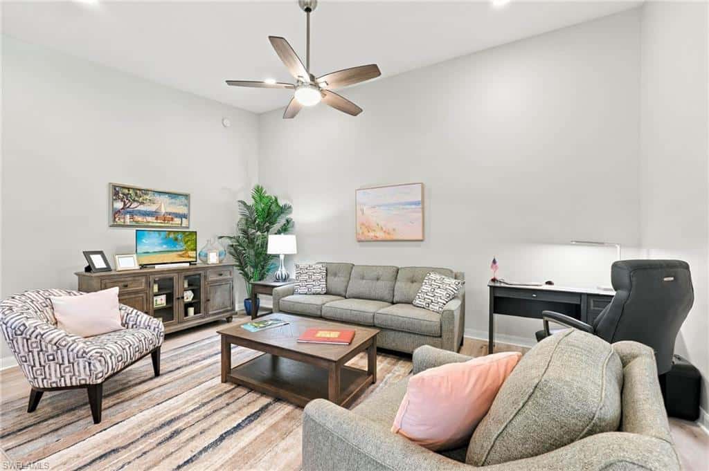 8181 Xenia Ln, Naples, photo 9