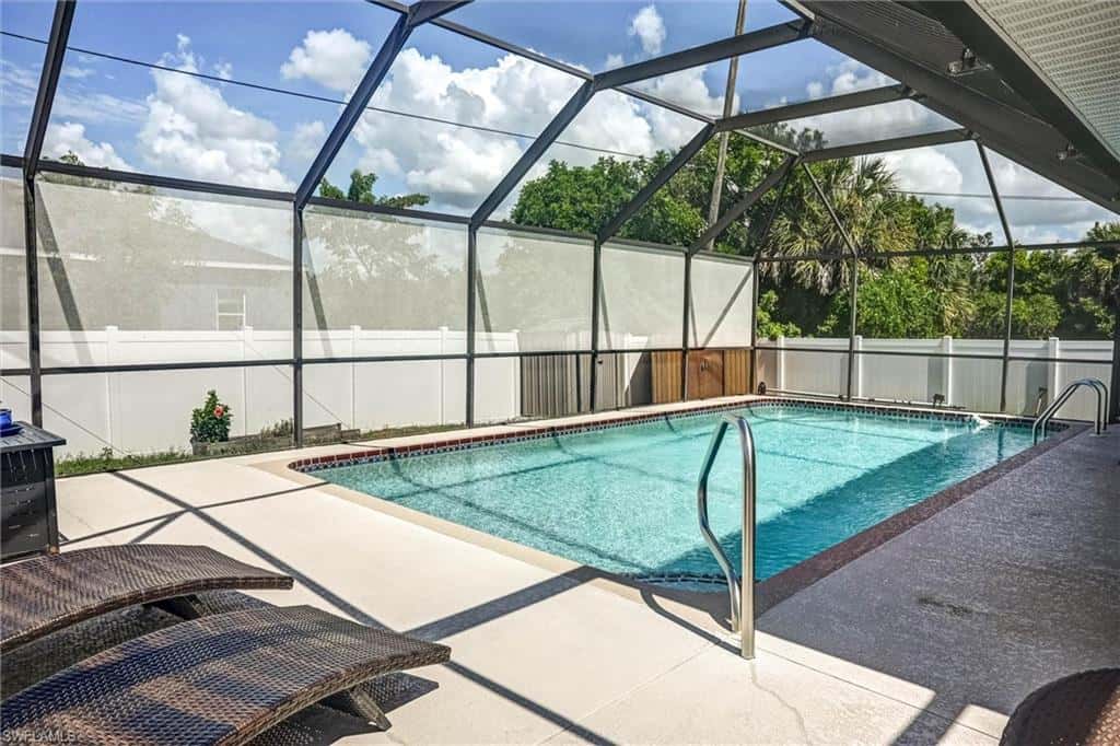 726 Calvert Ave, Port Charlotte, photo 35