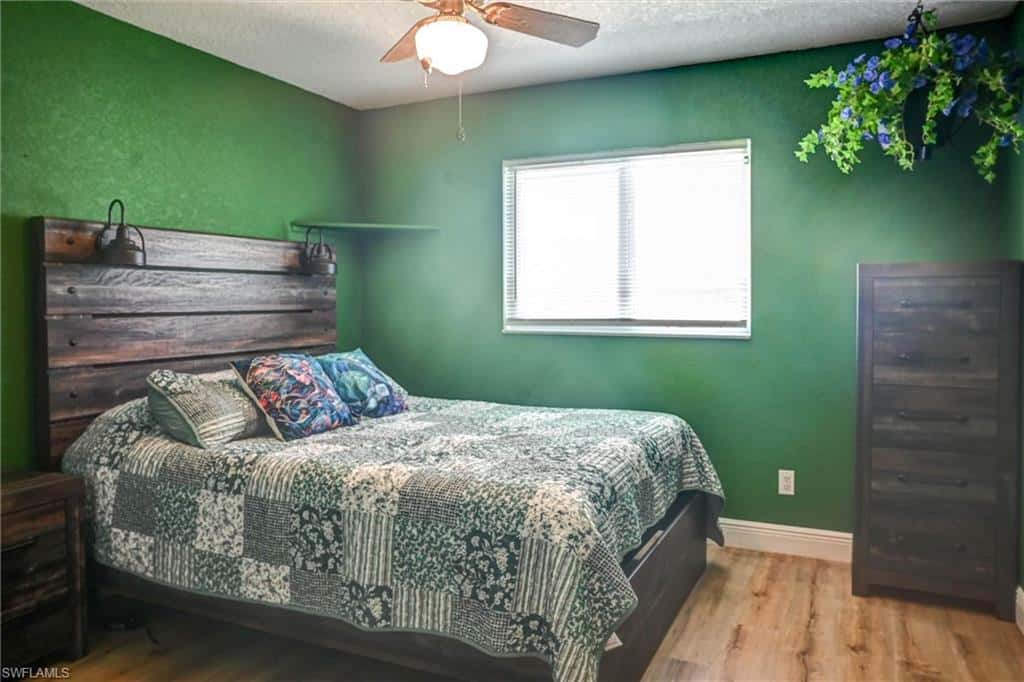 726 Calvert Ave, Port Charlotte, photo 31