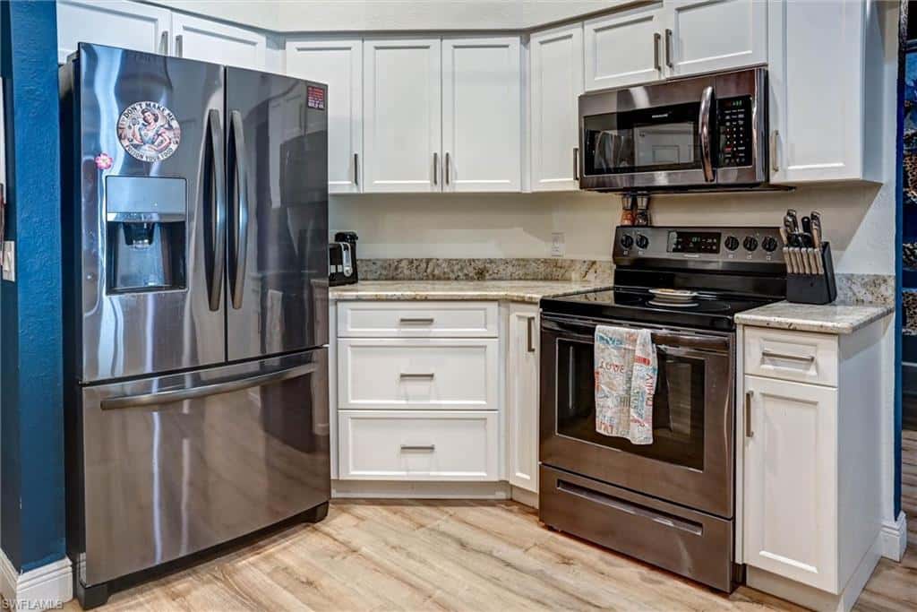 726 Calvert Ave, Port Charlotte, photo 8