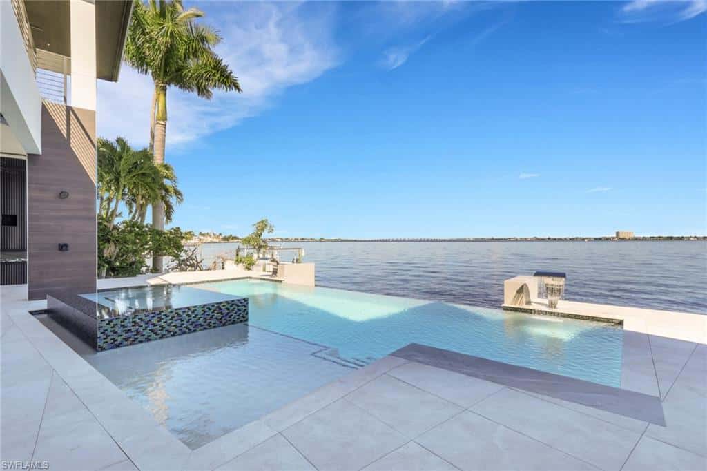 5653 Riverside Dr, Cape Coral, photo 41