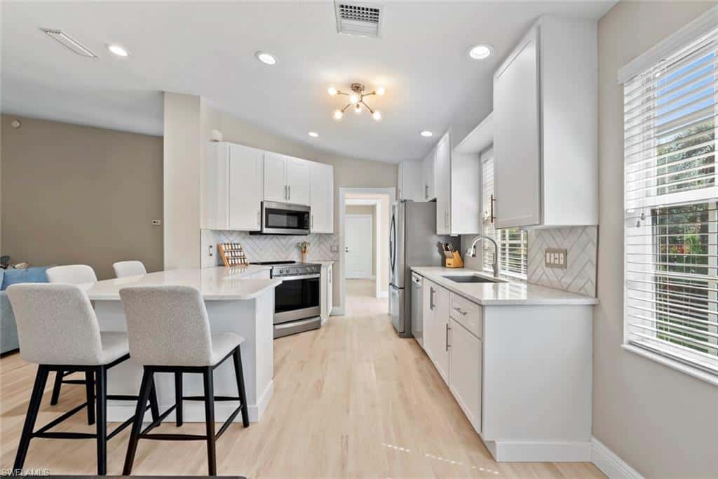 5781 Drummond Way, Naples, photo 6