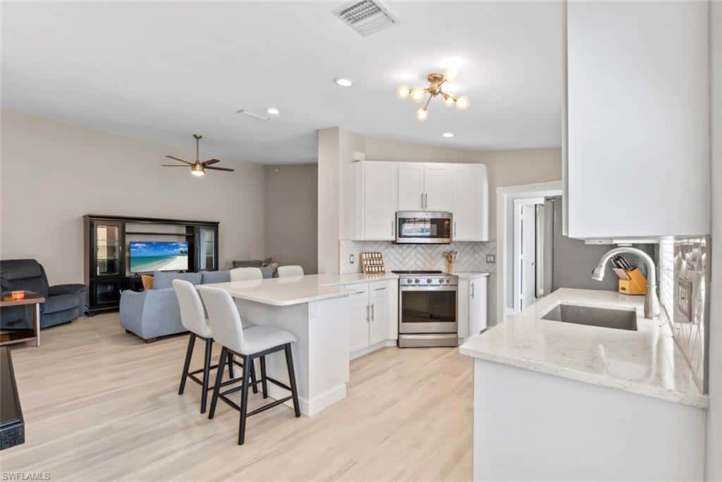 5781 Drummond Way, Naples, photo 5