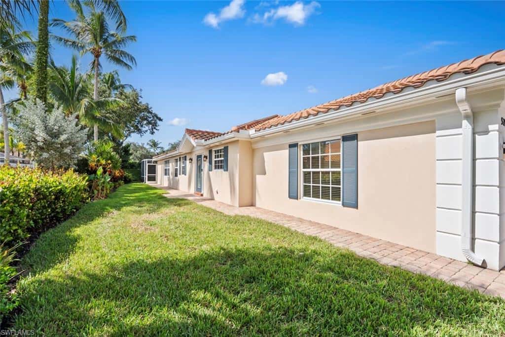 5781 Drummond Way, Naples, photo 24