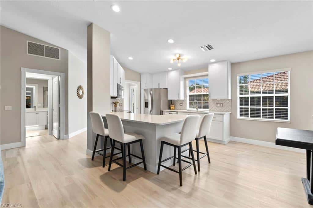 5781 Drummond Way, Naples, photo 4