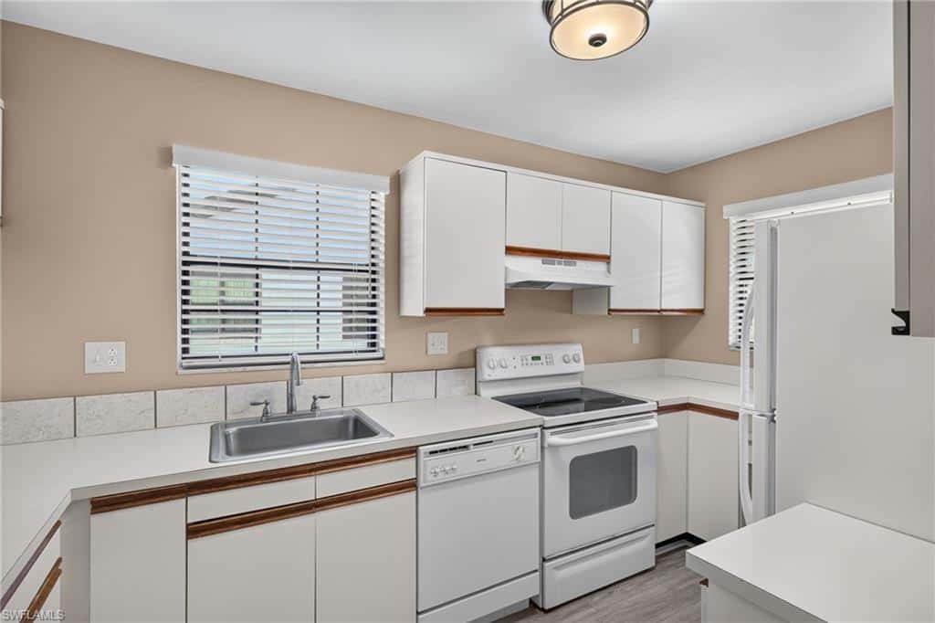 5365 Treetops Dr #s206, Naples, photo 9