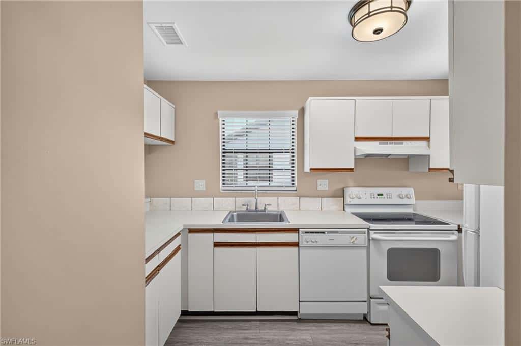 5365 Treetops Dr #s206, Naples, photo 8