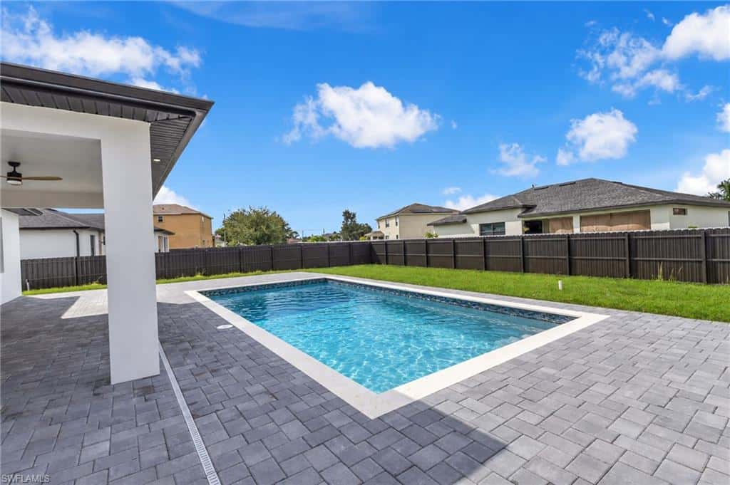 352 24th Pl, Cape Coral, photo 22