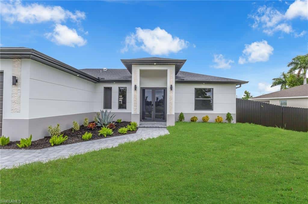 352 24th Pl, Cape Coral, photo 4