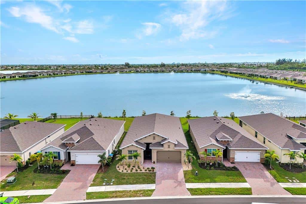 447 Spring Hill Lake Loop, Cape Coral, photo 43
