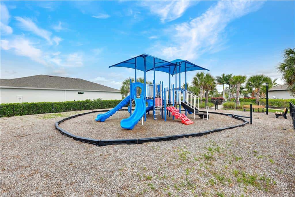 447 Spring Hill Lake Loop, Cape Coral, photo 36