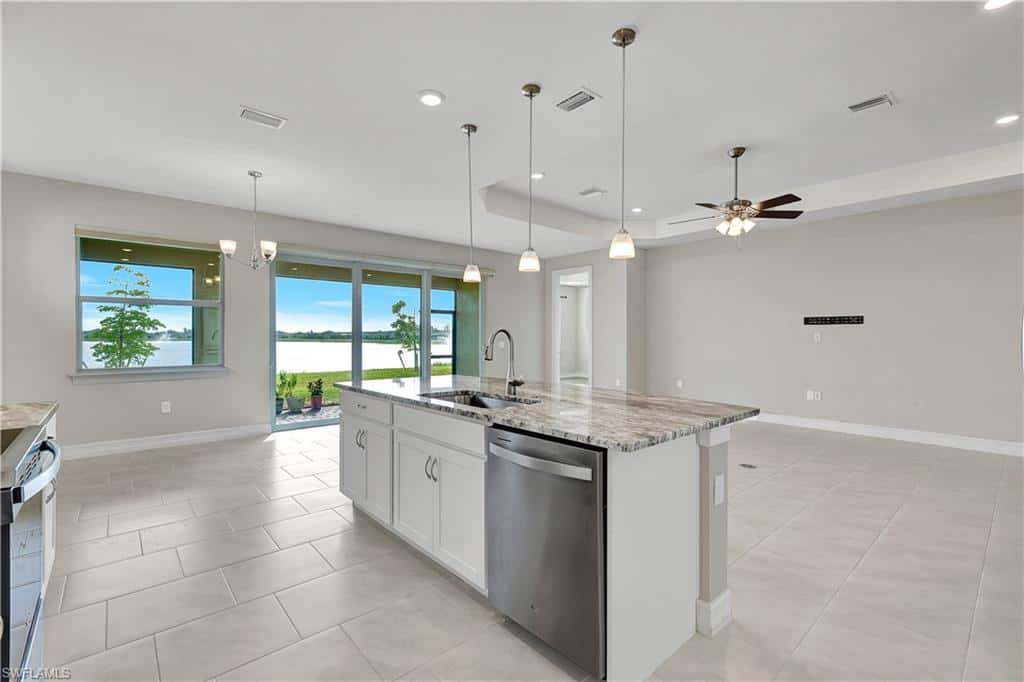 447 Spring Hill Lake Loop, Cape Coral, photo 11