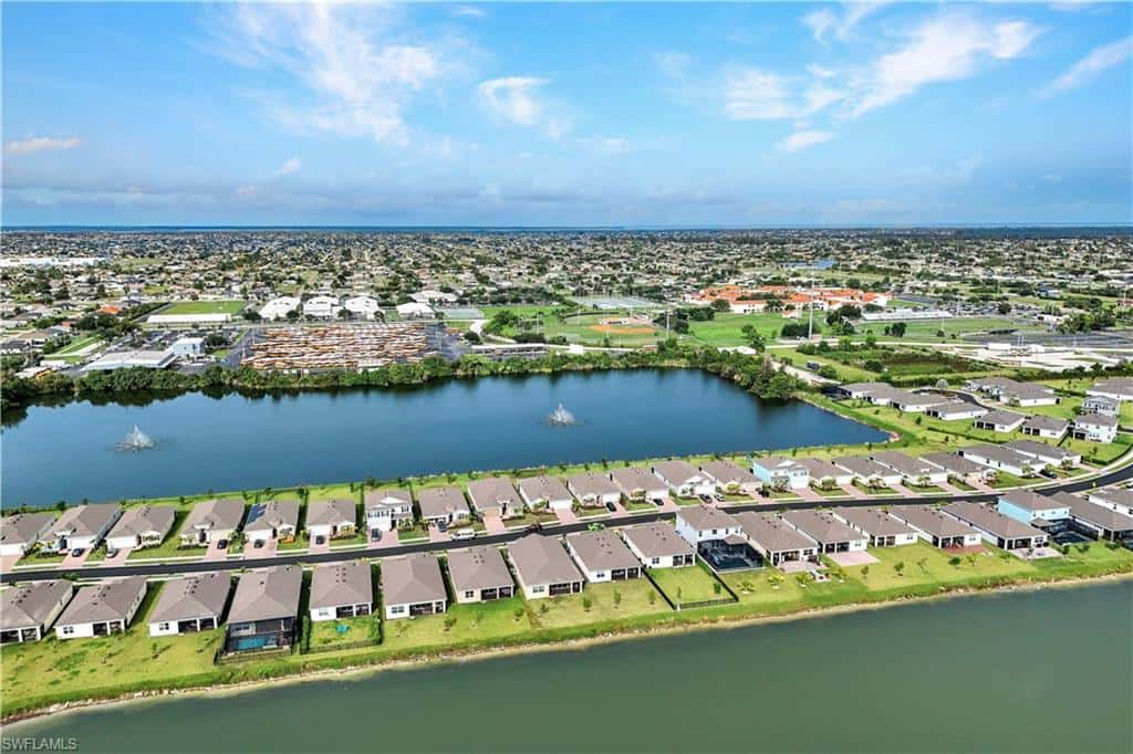 447 Spring Hill Lake Loop, Cape Coral, photo 31