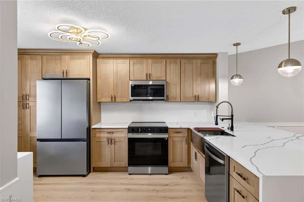 7761 Jewel Ln #202, Naples, photo 4