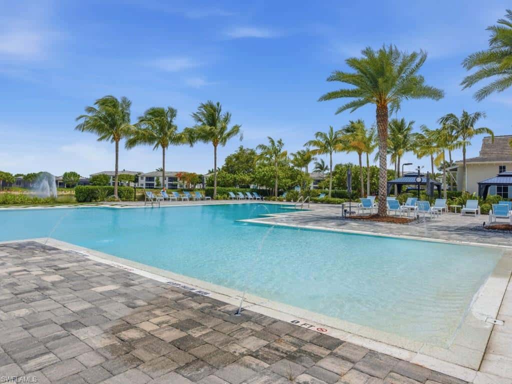 8947 Saint Lucia Dr, Naples, photo 32