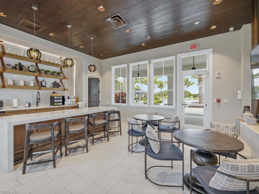 8947 Saint Lucia Dr, Naples, photo 24