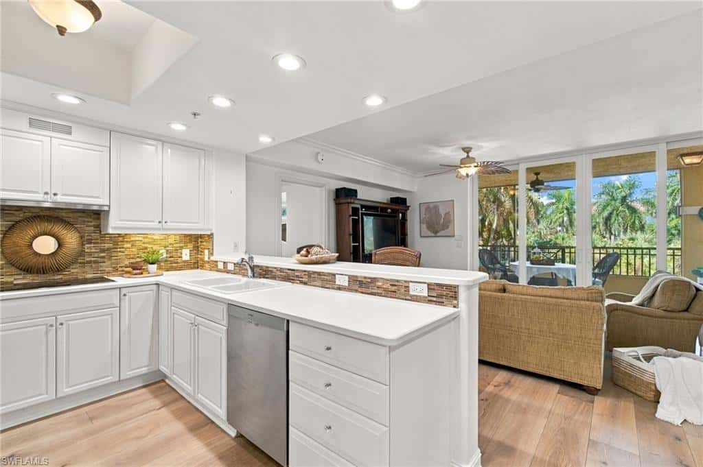 2738 Tiburon Blvd #206, Naples, photo 10