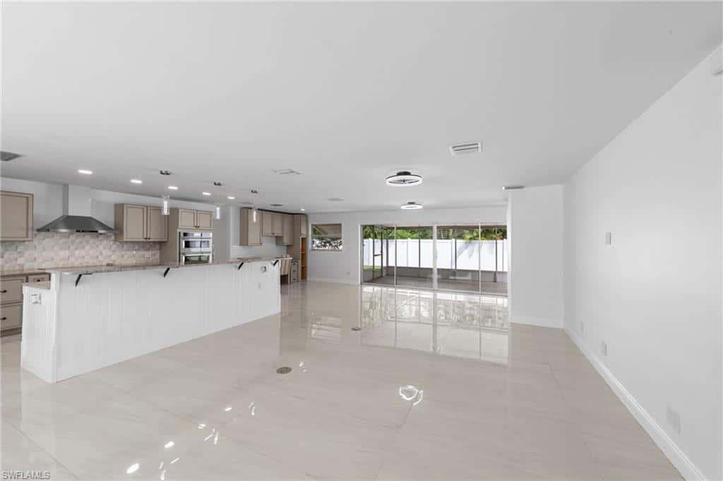 971 Town And River Dr, Fort Myers, photo 7