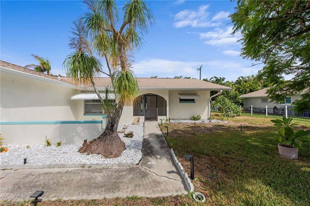 971 Town And River Dr, Fort Myers, photo 5