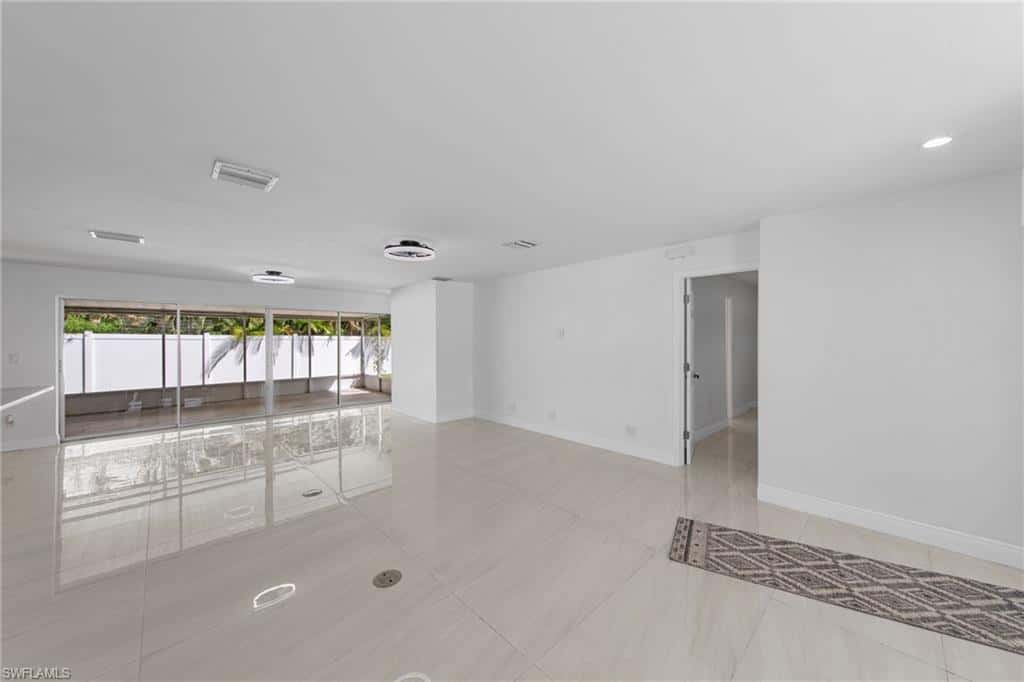 971 Town And River Dr, Fort Myers, photo 9