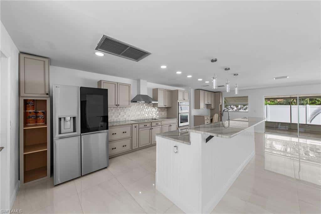 971 Town And River Dr, Fort Myers, photo 14
