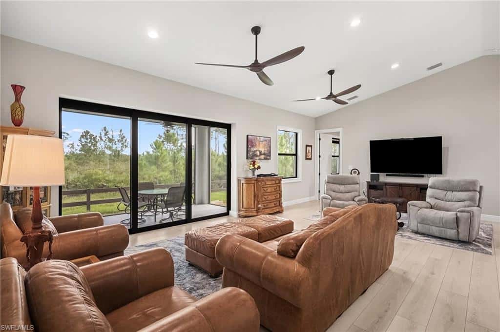 1479 Gateway Ln, Labelle, photo 9