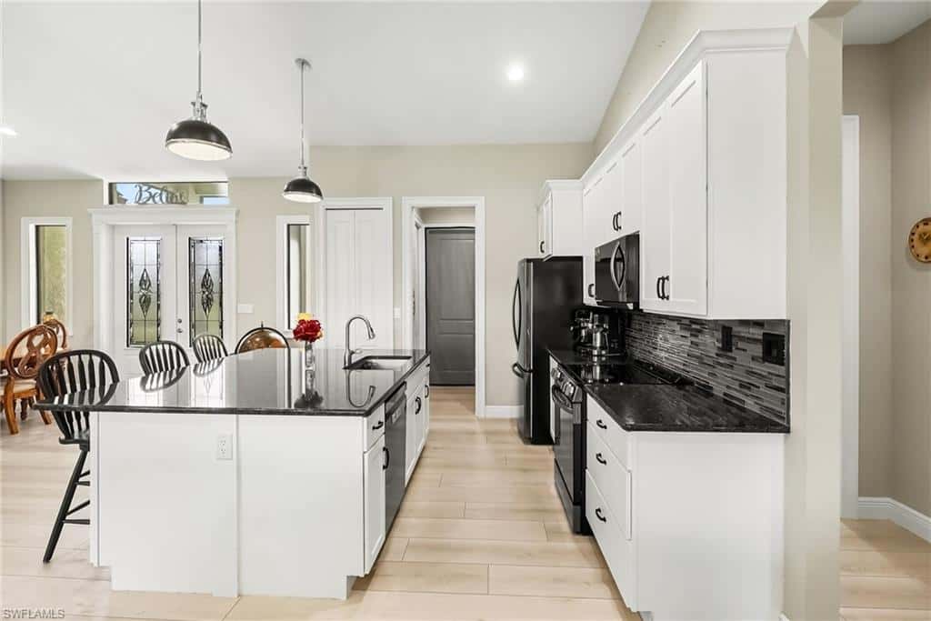 1479 Gateway Ln, Labelle, photo 4