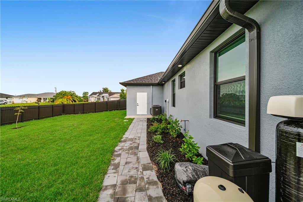 338 24th Ter, Cape Coral, photo 47