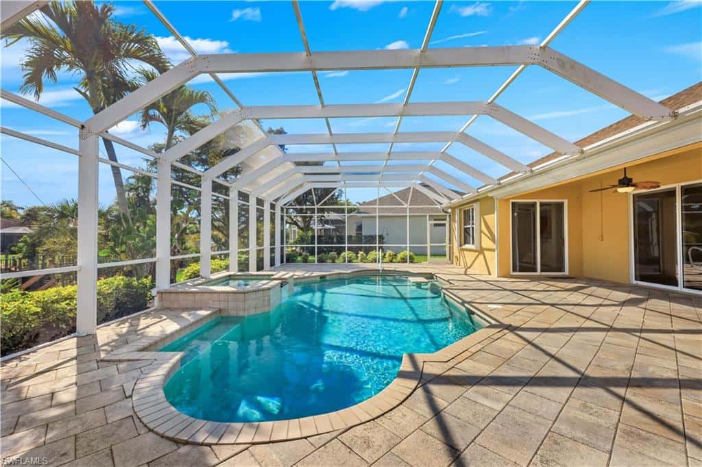 9214 Palm Island Cir, North Fort Myers, photo 5