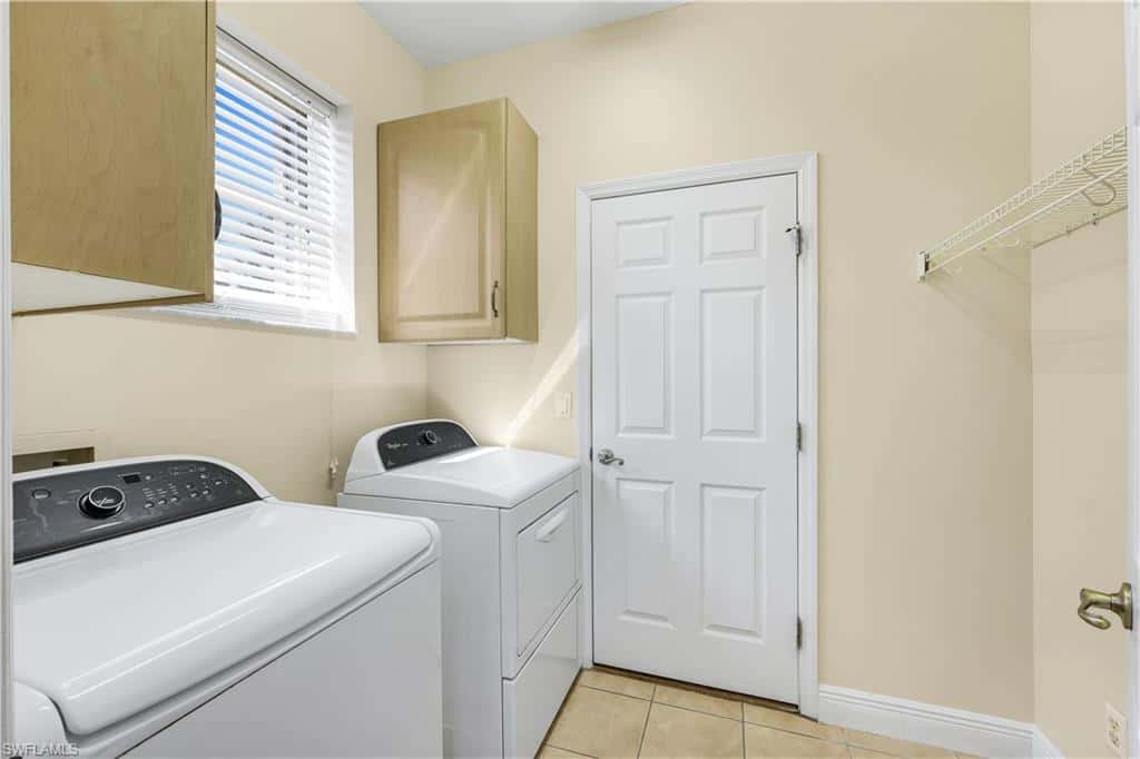 9214 Palm Island Cir, North Fort Myers, photo 14