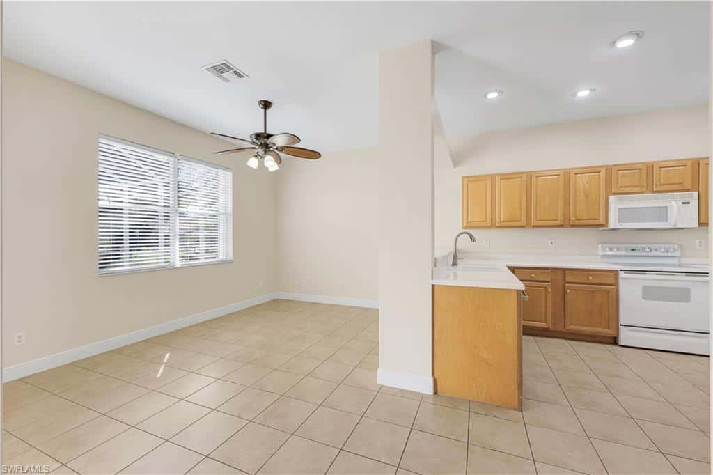 9214 Palm Island Cir, North Fort Myers, photo 11