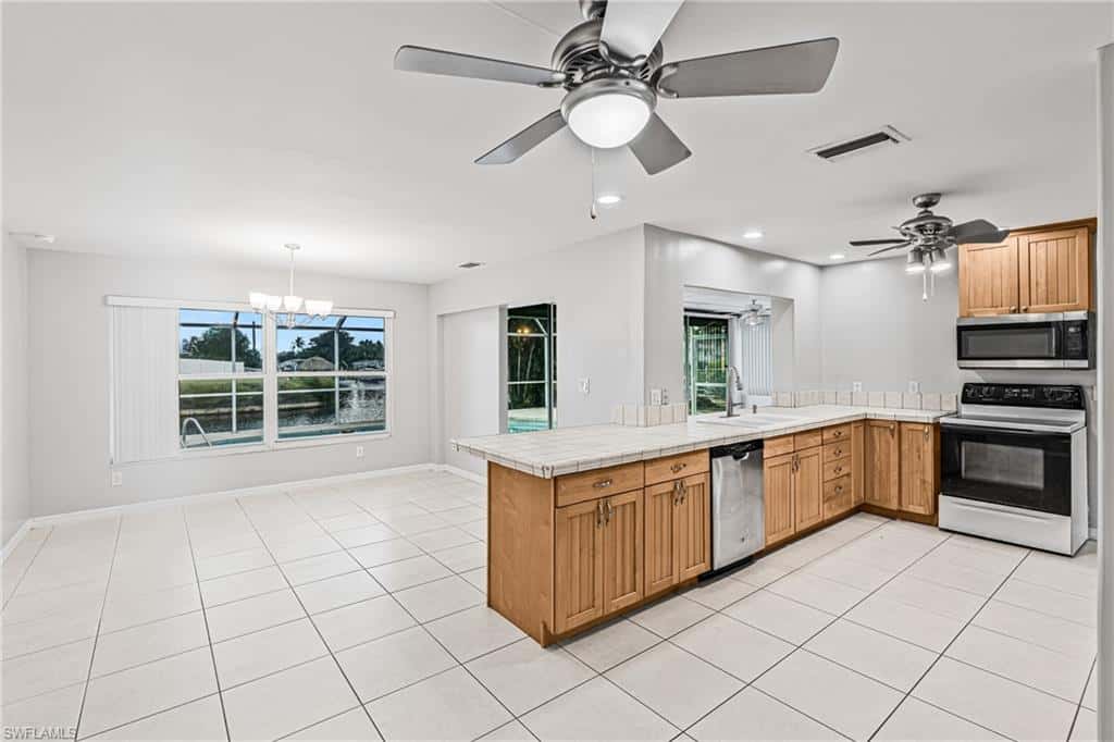 1432 11th Pl, Cape Coral, photo 5