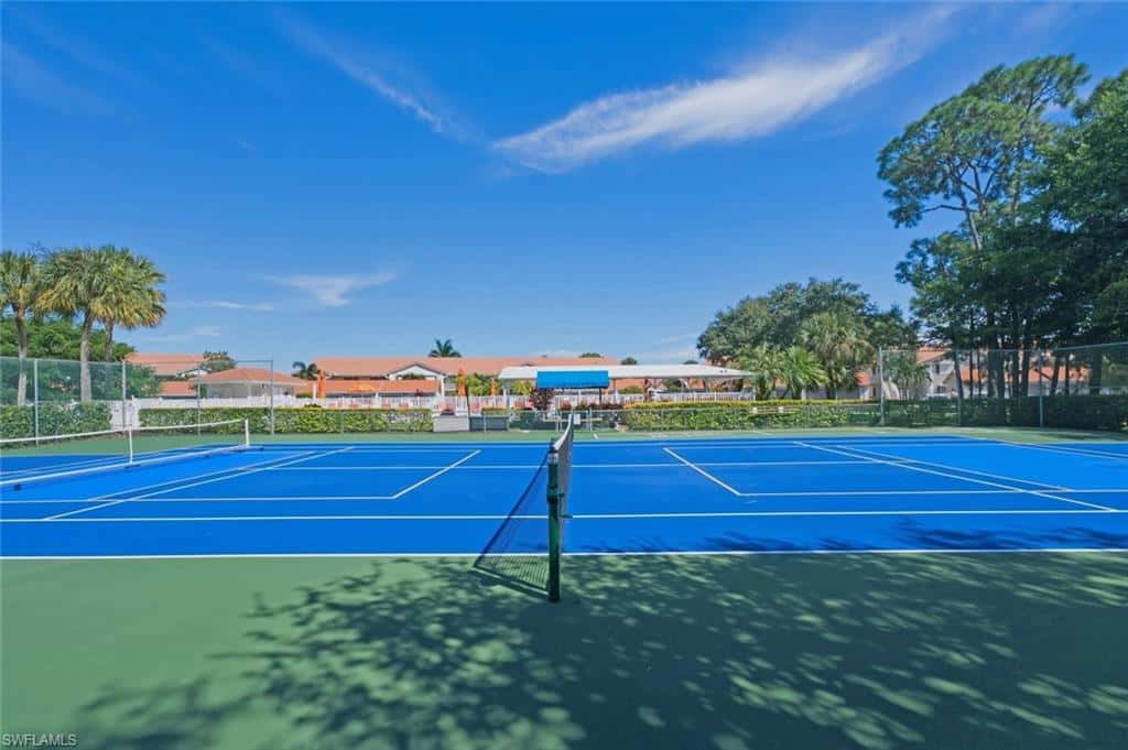 575 Saratoga Cir #204, Naples, photo 27