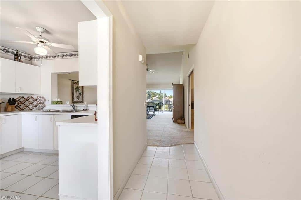 575 Saratoga Cir #204, Naples, photo 6