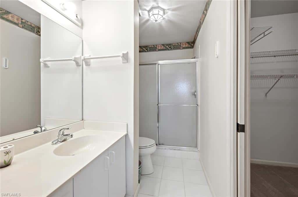 575 Saratoga Cir #204, Naples, photo 24
