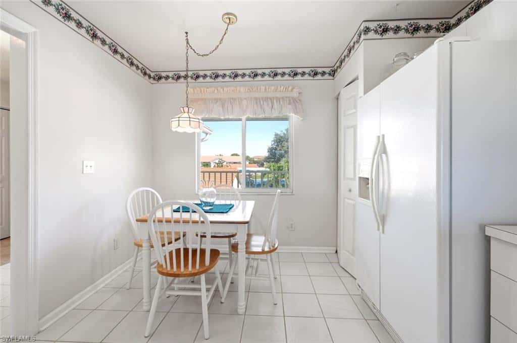 575 Saratoga Cir #204, Naples, photo 8