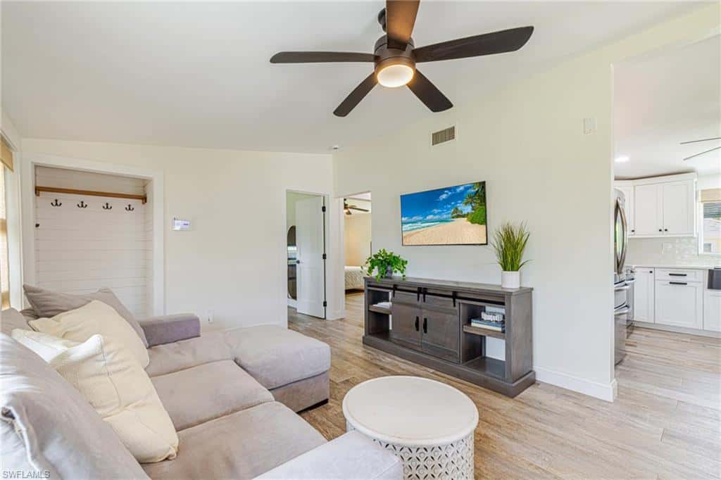 139 Coconut Dr, Fort Myers Beach, photo 7