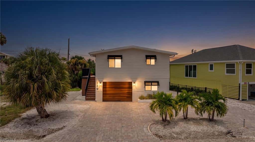 139 Coconut Dr, Fort Myers Beach, photo 10