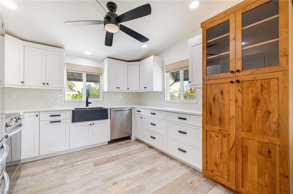 139 Coconut Dr, Fort Myers Beach, photo 14