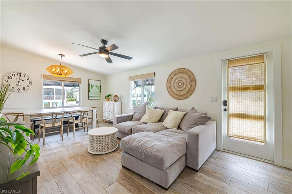 139 Coconut Dr, Fort Myers Beach, photo 8