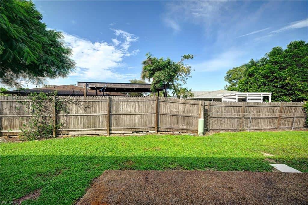 3490 Santiago Way, Naples, photo 36