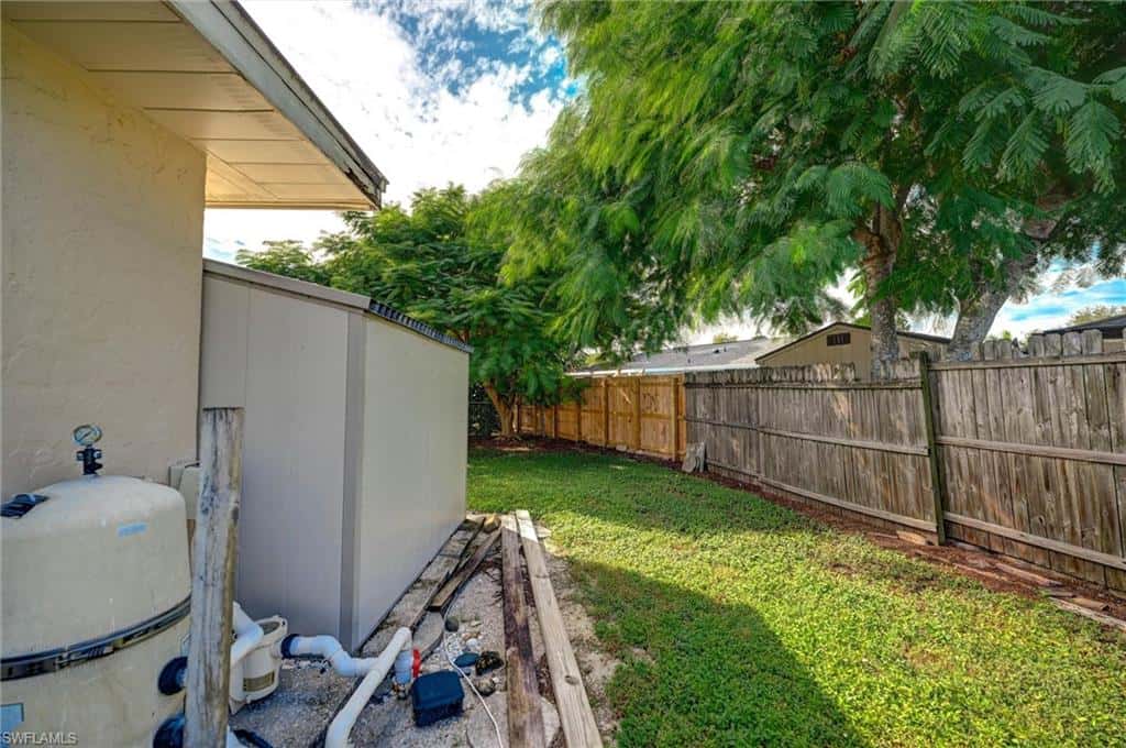 3490 Santiago Way, Naples, photo 38