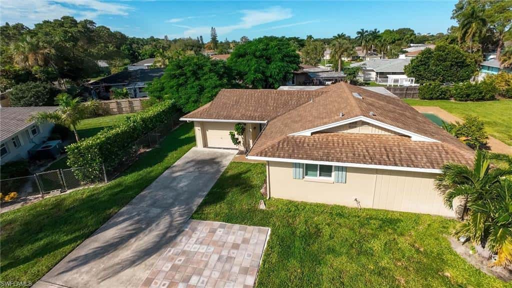 3490 Santiago Way, Naples, photo 45