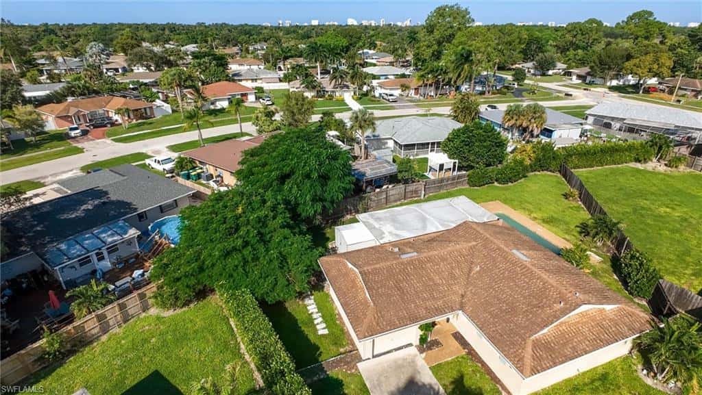 3490 Santiago Way, Naples, photo 48
