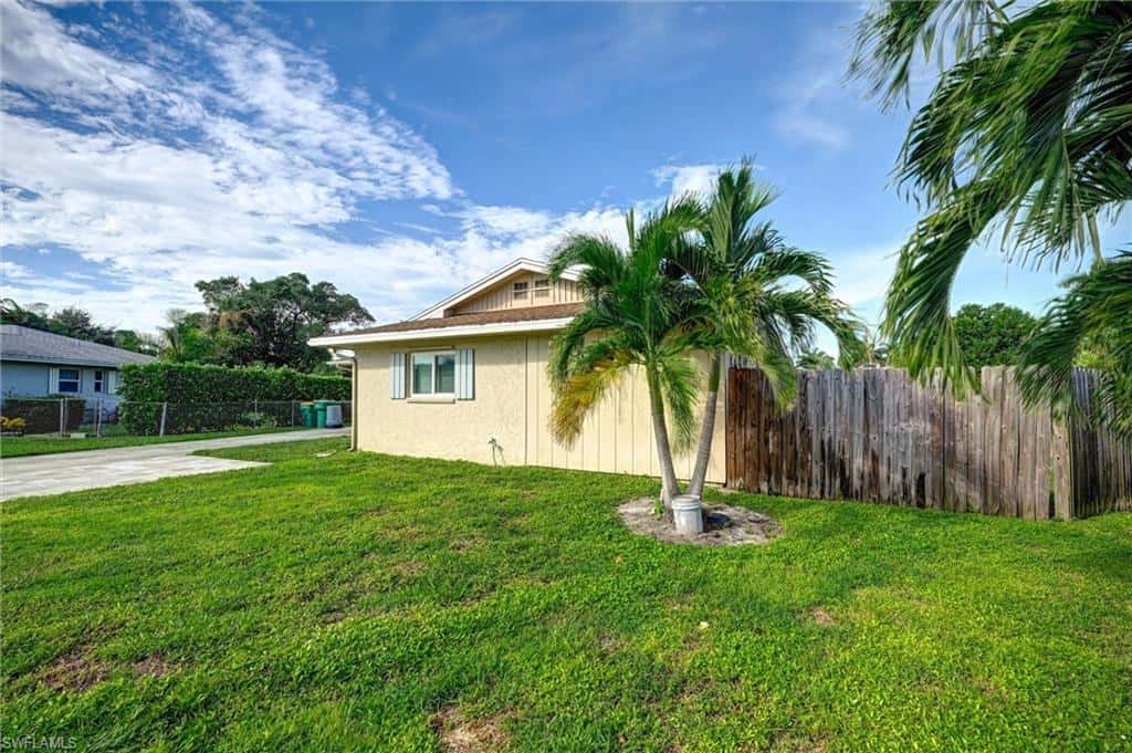 3490 Santiago Way, Naples, photo 31