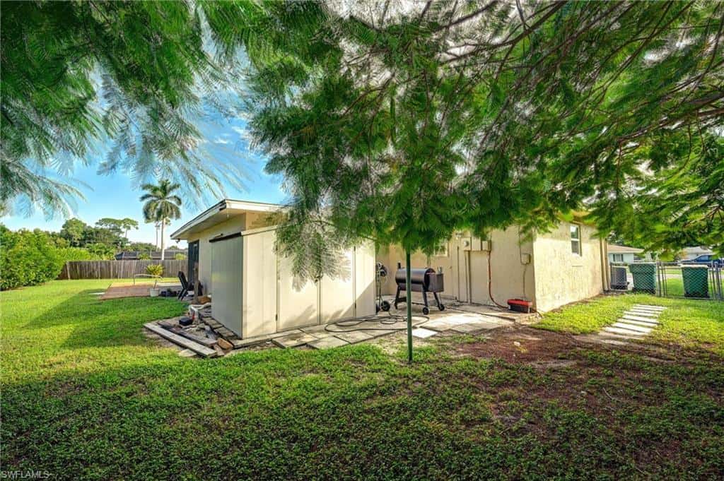 3490 Santiago Way, Naples, photo 39