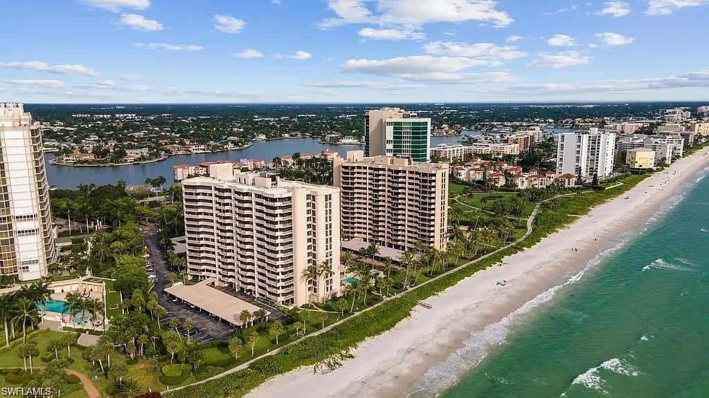 4001 Gulf Shore Blvd #305, Naples, photo 24