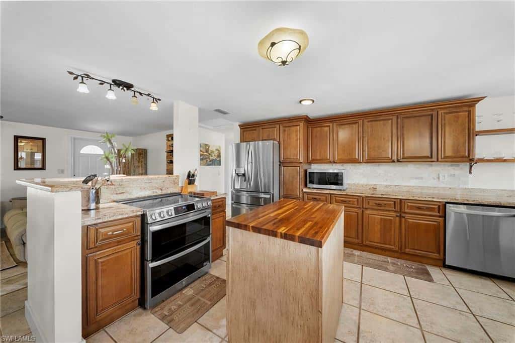 4320 Gulf Cir, North Fort Myers, photo 18