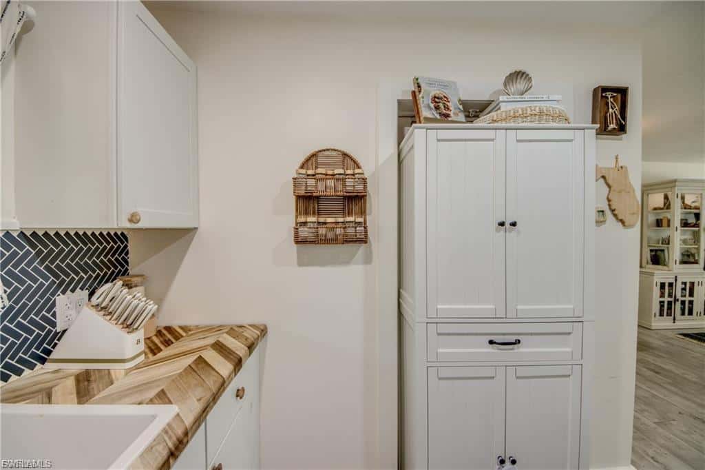 355 Donora Blvd, Fort Myers Beach, photo 12